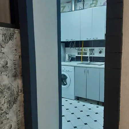 студія подобово 1 Apartment *